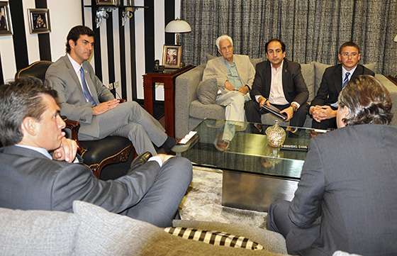 Línea aérea boliviana interesada en conectarse con Salta y Tucumán