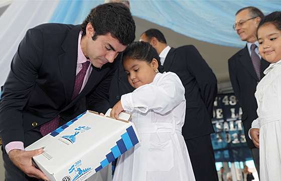 El gobernador Urtubey inauguró en Salta el ciclo lectivo 2013