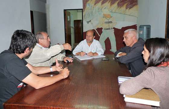 Ambiente y Defensa Civil coordinan acciones de monitoreo en el cerro San Bernardo