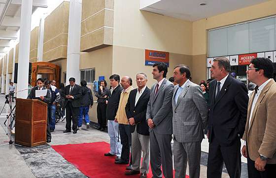 Urtubey asistió a la inauguración de las nuevas dársenas de la terminal de ómnibus