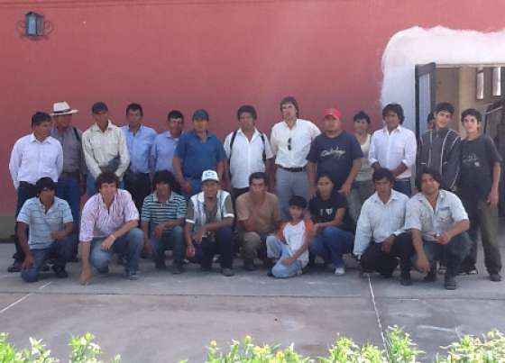 Pimentoneros de Cachi y Payogasta establecieron contacto con una cooperativa