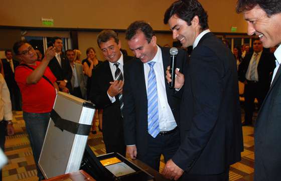 Interés de Mendoza por la experiencia salteña con el voto electrónico