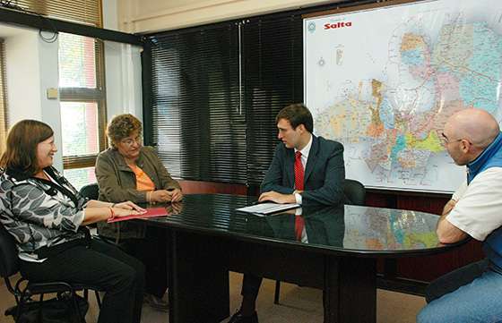 Se intensifica la capacitación sobre el uso del voto electrónico en comunidades originarias