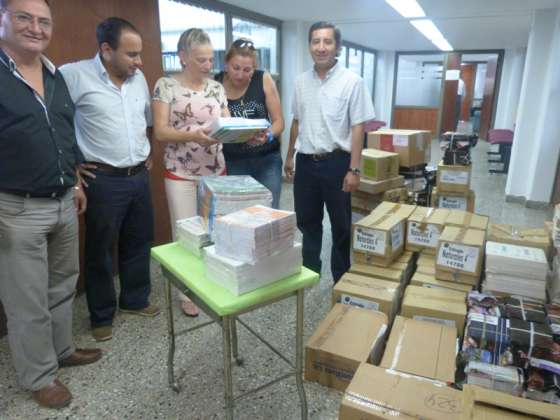 Material bibliográfico y de laboratorio para escuelas del nivel Inicial, primario y secundario