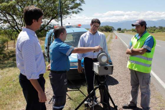 Más de 400 vehículos fueron controlados en la ruta de acceso a Salta capital