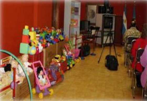 Escuelas rurales de Orán y Rivadavia recibirán hoy kits de multimedia y ludotecas