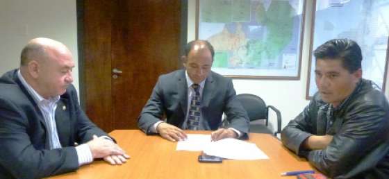 Refaccionarán escuelas afectadas por la crecida del río Pilcomayo