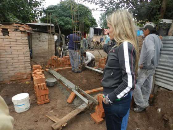 La ministra Pace recorrió municipios de Anta