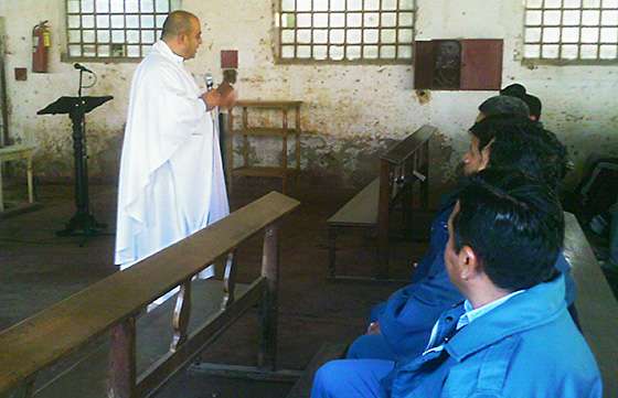 Homenaje por el día del carpintero en el penal de villa Las Rosas