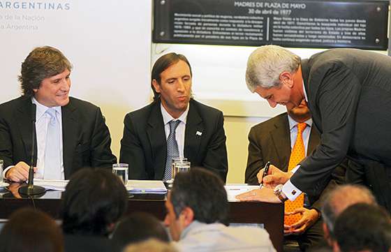 Salta firmó convenios de financiamiento para crédito del BID