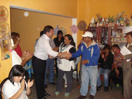 En cuatro barrios capitalinos se desarrollarán proyectos comunitarios con subsidio del Gobierno