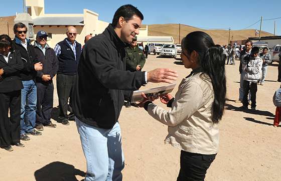 Urtubey entregó viviendas y anunció la realización de nuevas obras para las familias de Olacapato