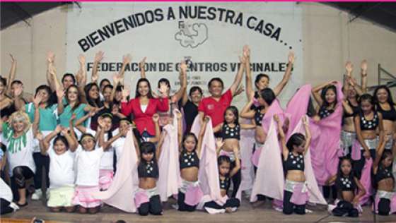 Jóvenes de diferentes barrios formaron parte de la exposición de talleres de danza