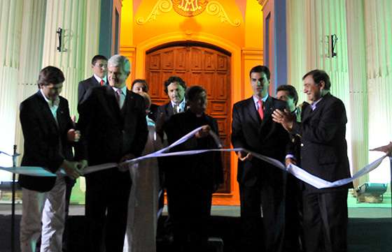 Urtubey inauguró los trabajos de restauración e iluminación de la iglesia La Viña