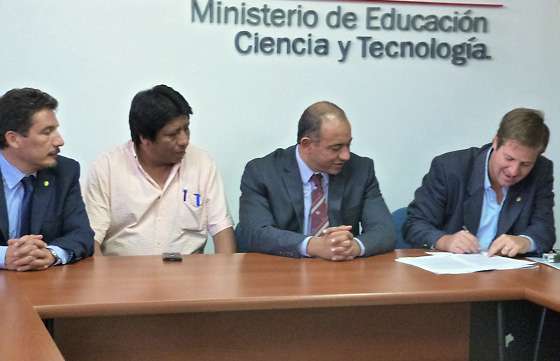 Con una inversión superior a los 9 millones de pesos se ampliarán esuelas en capital y el interior