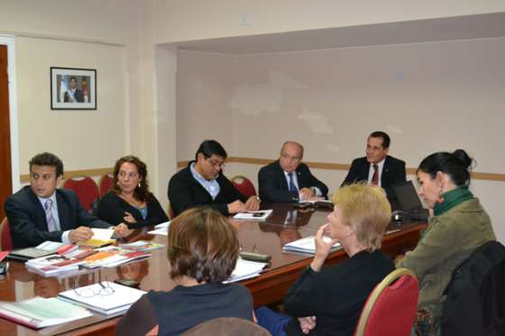 Analizan trabajar junto a Bolivia en la prevención de VIH