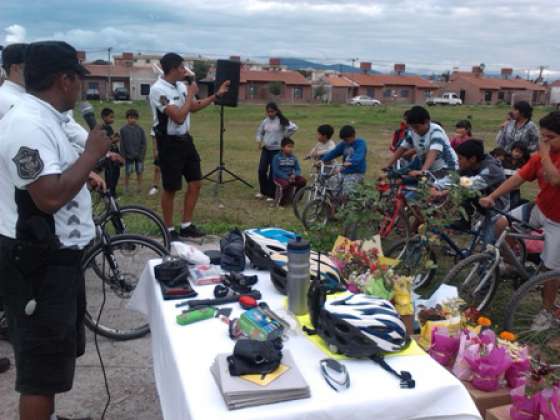 Agasajaron a madres de los barrios Los Ceibos I, II y III