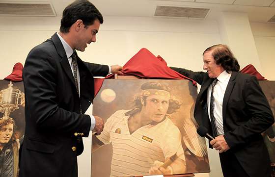 Urtubey asistió a la exposición de pinturas sobre Guillermo Vilas
