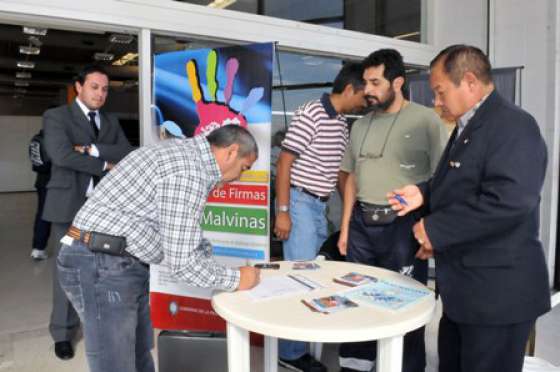 Continúa la recolección de firmas por Malvinas