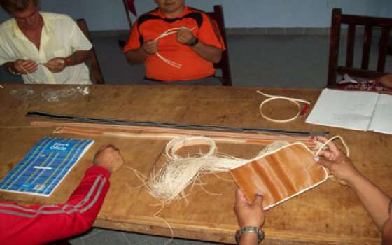 Internos de la Granja de Rosario de Lerma se capacitaron en artesanías en cuero