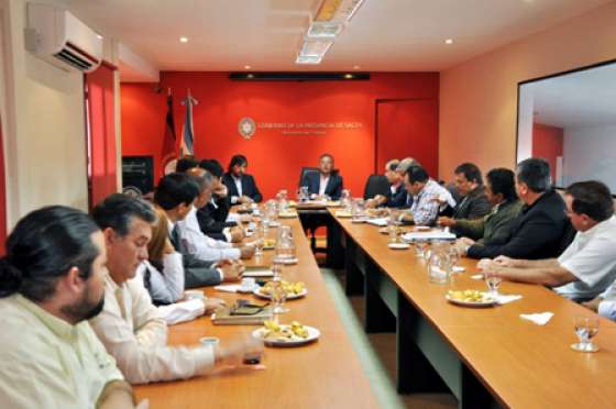 Analizan sistema para agilizar trámites laborales