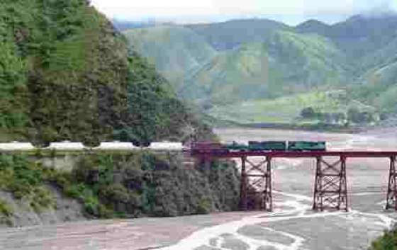 Salta y Antofagasta fortalecen Integración física y comercial