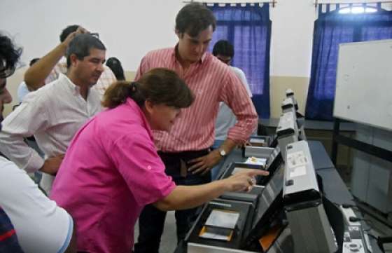 El VotoMóvil capacita hasta hoy en el municipio de El Quebrachal