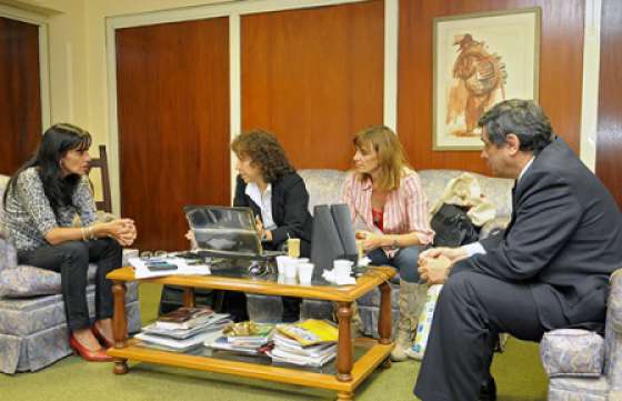 Presentan novedoso proyecto pedagógico para alumnos secundarios