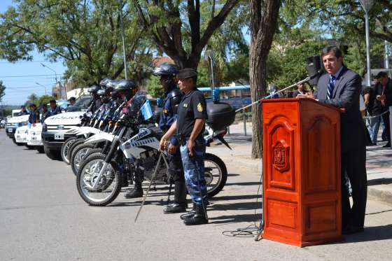 El Ejecutivo Provincial entregó móviles policiales para la ciudad de Orán