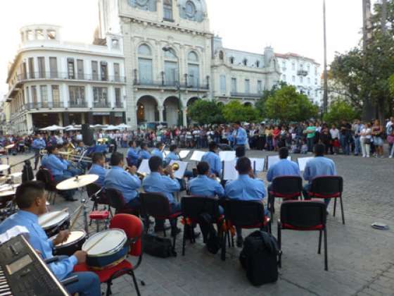 La banda de música del Servicio Penitenciario festejó su primer aniversario con un concierto frente al Cabildo