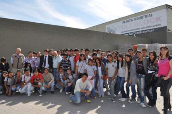 Jóvenes de General Güemes recorrieron el Parque Industrial de esa localidad