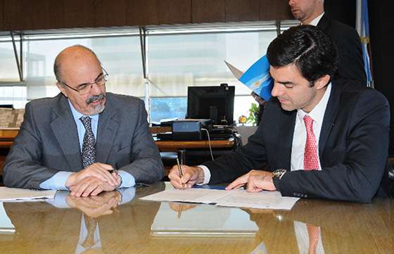 Más de 10 mil trabajadores salteños se beneficiarán con los convenios firmados hoy con Nación