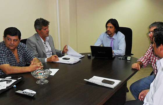 Parodi informó el avance de obras a intendentes y legisladores del departamento La Viña