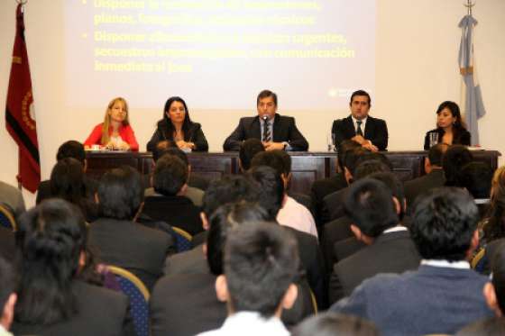 Efectivos policiales se capacitaron en investigación y procedimiento judicial en delitos por drogas