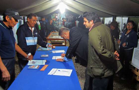 En Ferinoa se recolectaron más de 2000 firmas por Malvinas