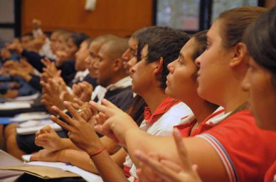 Charla sobre técnicas de reanimación cardiopulmonar básicas