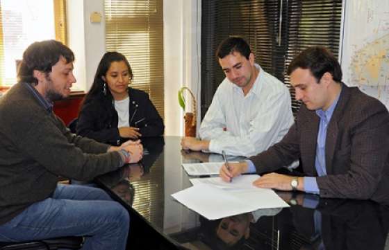 Jóvenes de la OANJU capacitarán en el uso del voto electrónico