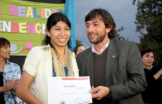 Jóvenes de Coronel Moldes  se capacitaron en oficios