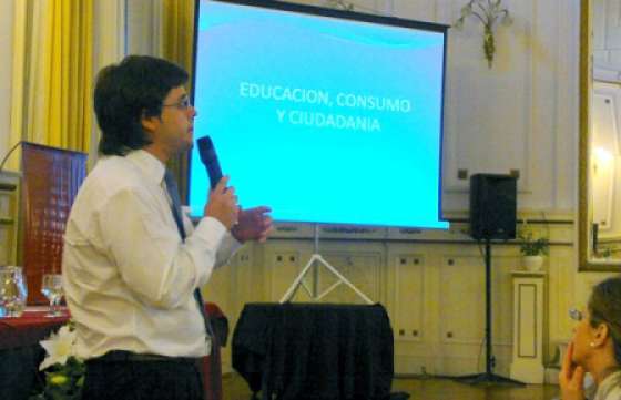 Cursos de formación para docentes del interior sobre derechos de usuarios y consumidores