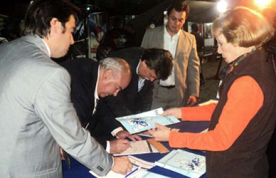 En Ferinoa se recolectaron más de 10.000 firmas por Malvinas