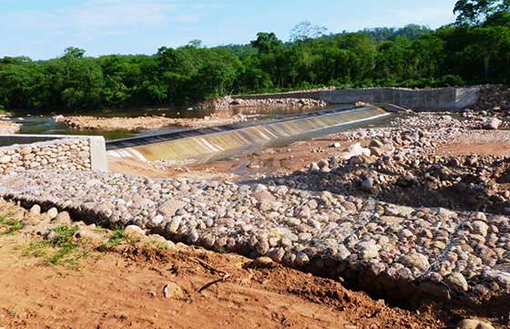 Instalan en Colonia Santa Rosa equipos para evaluar el riesgo productivo en la zona