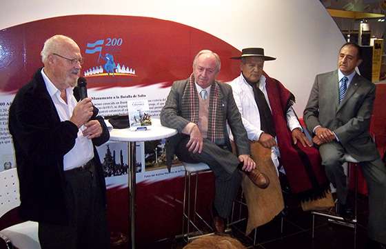 En la Feria de Libro se presentó un libro sobre Martín Miguel de Güemes