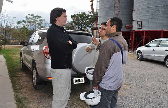 Estudiantes universitarios desarrollan procesos de optimización productiva en empresas salteñas