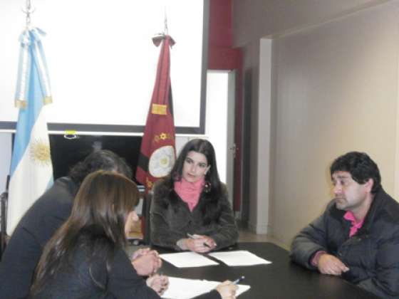 Acuerdan la puesta en funcionamiento del Centro Cultural y Deportivo en barrio La Paz