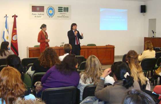 Se capacita al personal del Poder Judicial sobre los derechos del consumidor