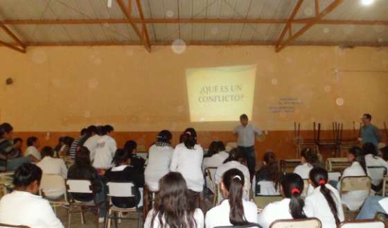 El ministerio de Justicia realizó una jornada de sensibilización con alumnos secundarios