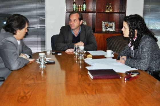 Gobierno provincial y legisladores nacionales trabajan en conjunto para asistir a productores