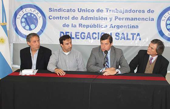 Personal de seguridad se capacita sobre admisión y permanencia