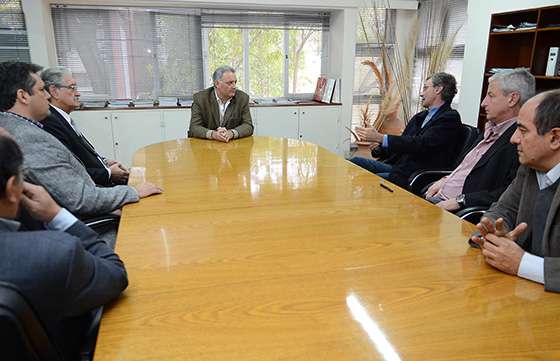 El ministro De Angelis se reunió con representantes del sector maderero nacional