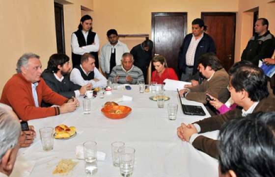 Funcionarios provinciales recorrieron la localidad de Joaquín V. González